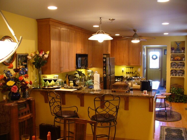 2008 E Baltimore St in Baltimore, MD - Foto de edificio - Building Photo