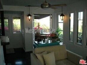 2031 Park Dr in Los Angeles, CA - Building Photo - Building Photo