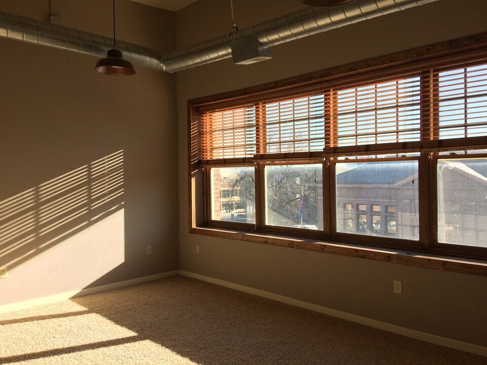 132 S Dakota Ave, Unit 303 in Sioux Falls, SD - Building Photo