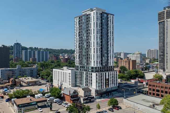 46-48 Ferguson Av S