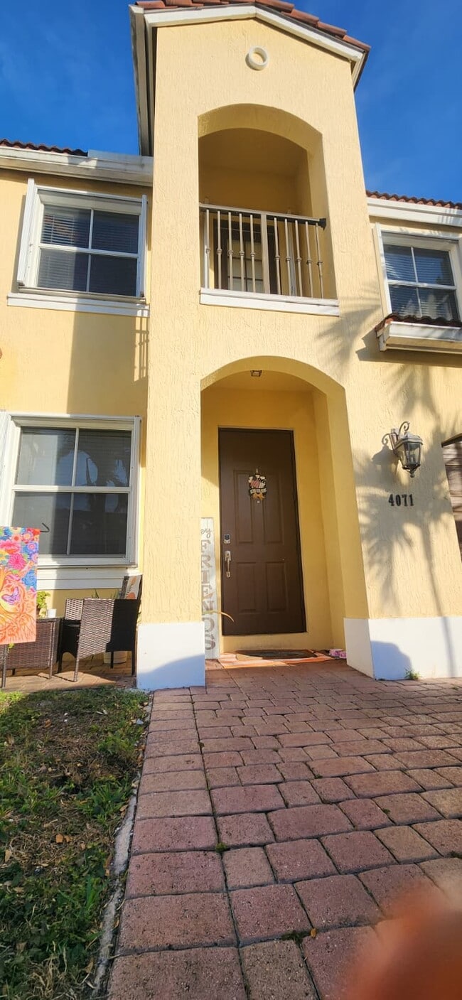 4071 SW 149th Pl in Miami, FL - Building Photo - Building Photo