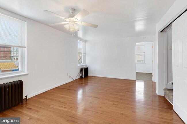 600 E Girard Ave photo'
