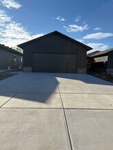 4827 N Vassar Ave in Wichita, KS - Foto de edificio - Building Photo