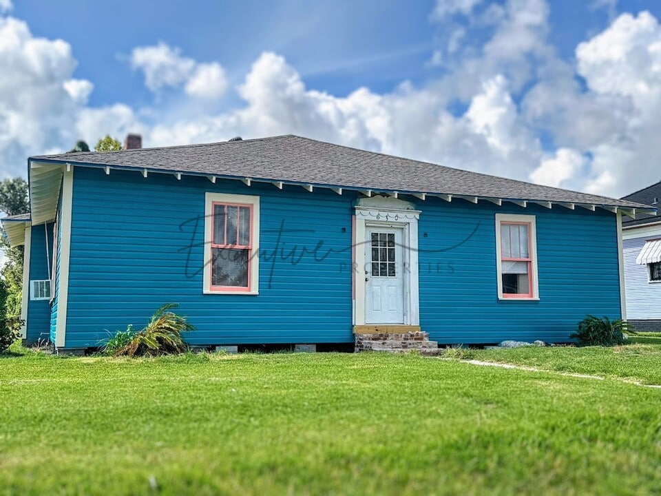 630 Pryce St in Lake Charles, LA - Building Photo