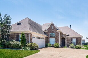 1741 Englehart St in Cordova, TN - Building Photo