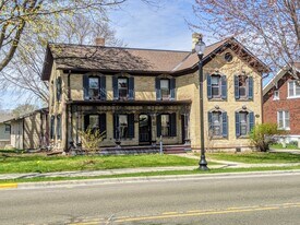 128 S Main St, Unit 128 in Deforest, WI - Building Photo