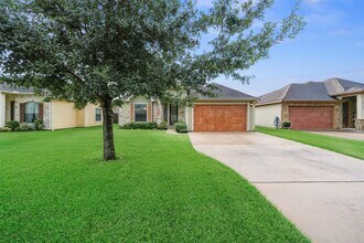 12731 Pine Woods St in Tomball, TX - Building Photo - Building Photo