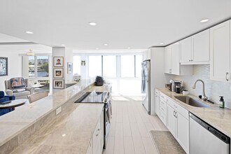 3100 NE 49th St in Fort Lauderdale, FL - Foto de edificio - Building Photo