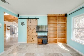 2404 Barton Skyway in Austin, TX - Building Photo - Building Photo