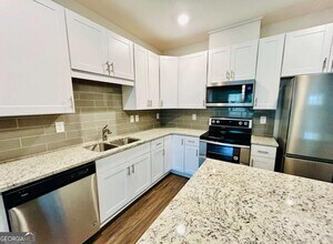 4519 Rutledge Dr in Oakwood, GA - Building Photo - Building Photo