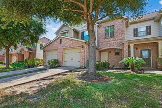 8042 Montague Manor Ln in Houston, TX - Building Photo - Building Photo