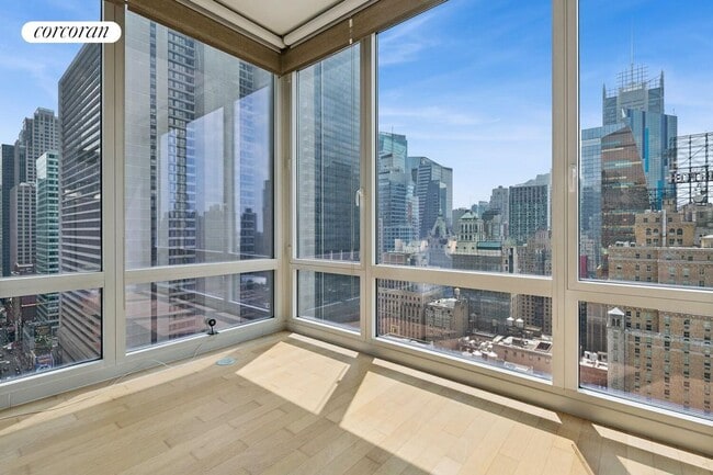 750 8th Ave in New York, NY - Building Photo - Building Photo