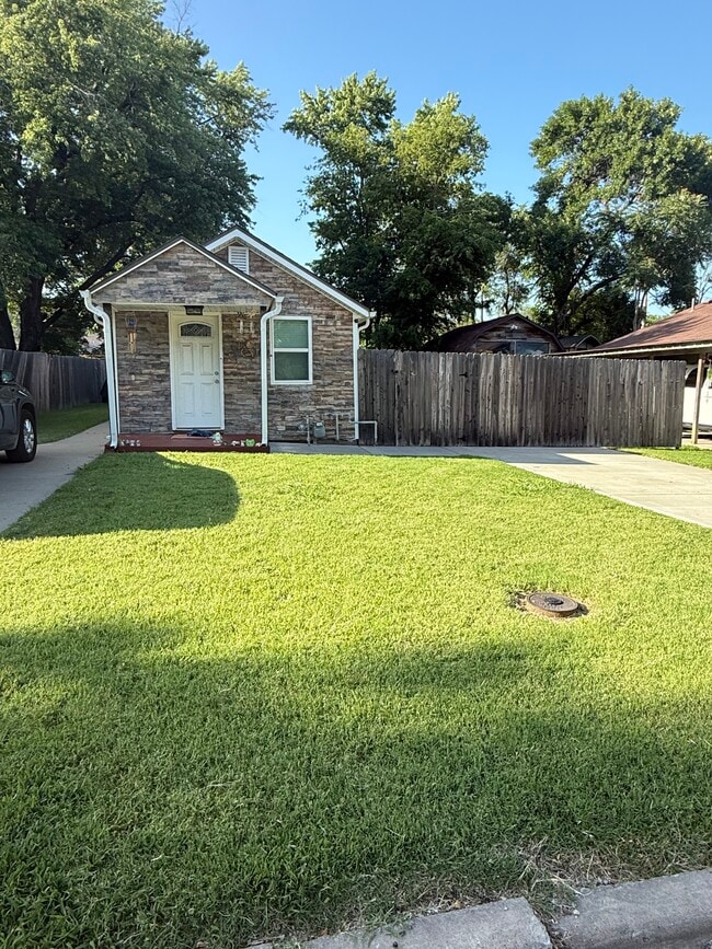 property at 222-212 12th Ave