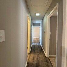 2060 Montreat Dr in Vestavia Hills, AL - Building Photo - Building Photo