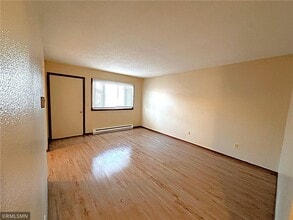 1380 Heritage Dr in New Richmond, WI - Building Photo - Building Photo