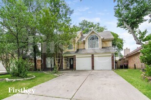 5003 Maple Brook Ln in Houston, TX - Building Photo