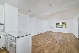 Panorama Apartments in Palm Desert, CA - Building Photo - Building Photo