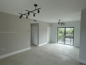 5423 NE Miami Ct in Miami, FL - Building Photo - Building Photo