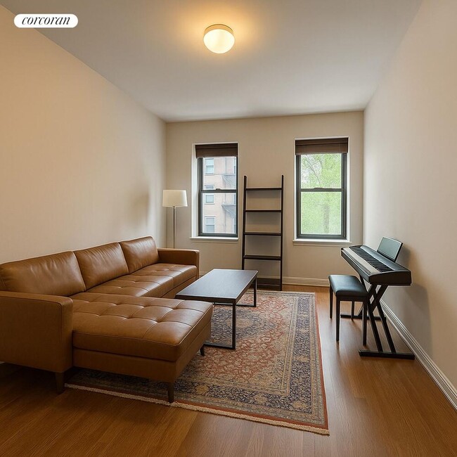 property at 16 W 95th St
