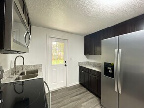 162 Water St in Lake Helen, FL - Building Photo - Building Photo