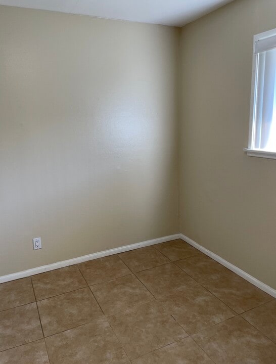 5924 Rostrata Ave, Unit 1 in Buena Park, CA - Building Photo