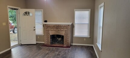 710 N Main St in Tonkawa, OK - Building Photo - Building Photo