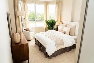 South Carriage Place II in London, ON - Building Photo - Building Photo