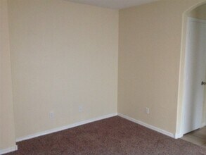 8023 Vinemont Pl NW in Albuquerque, NM - Building Photo - Building Photo