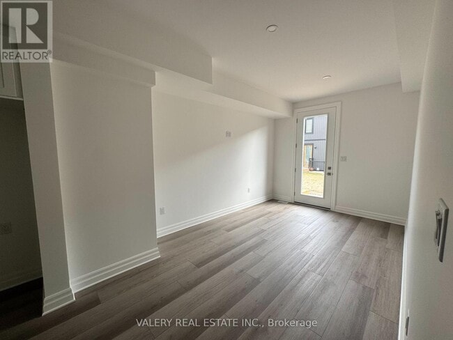 7489 Marvel Dr in Niagara Falls, ON - Building Photo - Building Photo