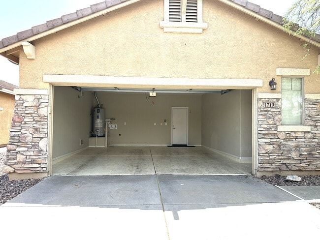 1719 W Owens Way in Anthem, AZ - Building Photo - Building Photo