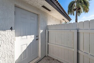 12680 SW 77th St-Unit -1 in Miami, FL - Building Photo - Building Photo