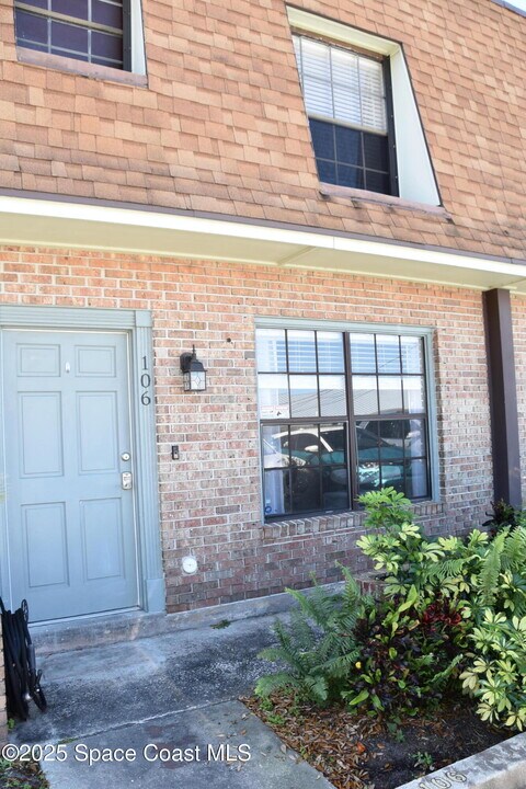 1300 Arlington Ln NE in Palm Bay, FL - Building Photo