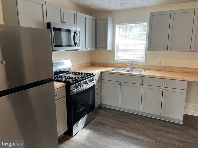 53 Dugan Ct in Hedgesville, WV - Building Photo - Building Photo