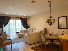 2901 NW 126th Ave in Sunrise, FL - Building Photo - Building Photo