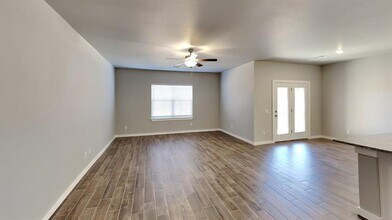 12404 Aldrin Wy in Edmond, OK - Building Photo - Building Photo