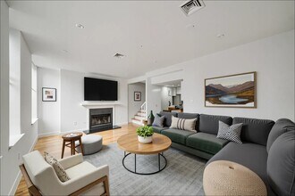 300 Grand St in Hoboken, NJ - Building Photo - Building Photo