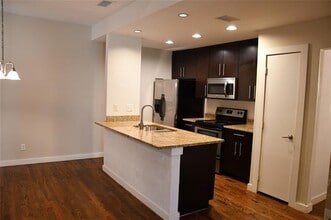 5806 Birchbrook Dr in Dallas, TX - Building Photo - Building Photo