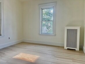 5 Magnus Ave, Unit 1 in Somerville, MA - Building Photo - Building Photo