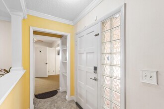 1059 Carambola Cir in West Palm Beach, FL - Building Photo - Building Photo