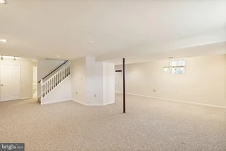 8213 Crackling Fire Dr in Gainesville, VA - Building Photo - Building Photo