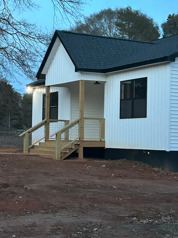 145 Highland Hills Dr in Campobello, SC - Building Photo - Building Photo