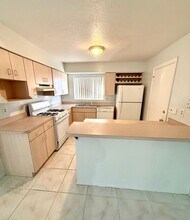 10159 Crown Ct in Orlando, FL - Building Photo - Building Photo