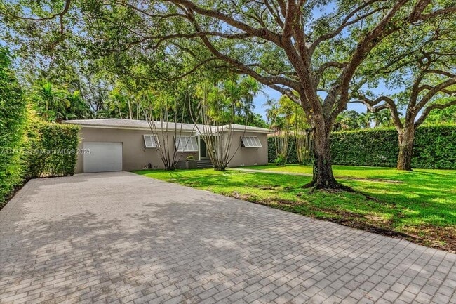 7911 SW 55th Ave in Miami, FL - Building Photo - Building Photo