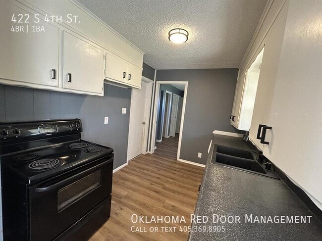 422 S 4th St in Mcloud, OK - Building Photo - Building Photo