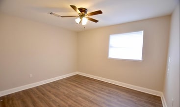 555 W Johnson St in Baton Rouge, LA - Building Photo - Building Photo