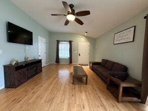 8663 Julia Marie Cir in Jacksonville, FL - Building Photo - Building Photo