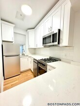 137 Park Dr in Boston, MA - Foto de edificio - Building Photo