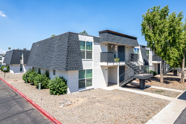 The Gaucho on Glendale Apartments
