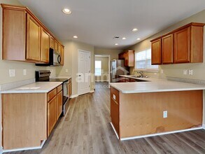 9476 Falling Embers Ln in Ladson, SC - Foto de edificio - Building Photo