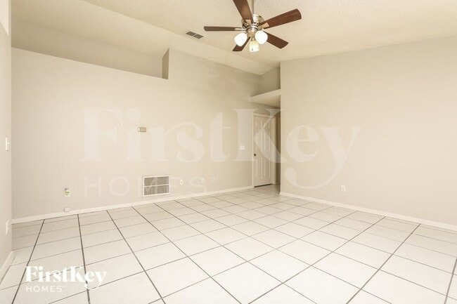 7594 Groveoak Dr, Unit 817 in Orlando, FL - Building Photo - Building Photo